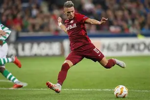 莱比锡红牛后防稳固，球队全力备战重要比赛的简单介绍