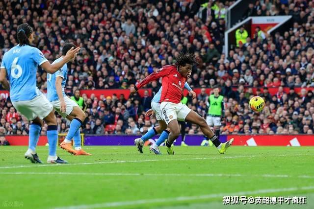 拜仁慕尼黑进入欧国联半决赛，击败曼联