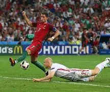 防守反击猛烈，欧洲杯场场比赛悬念重重