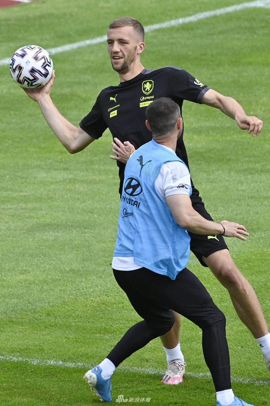 c7娱乐-包含捷克国家队迎来连胜，雄心壮志刷新纪录的词条